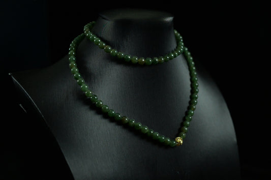 Oil Green Jade Bead Necklace