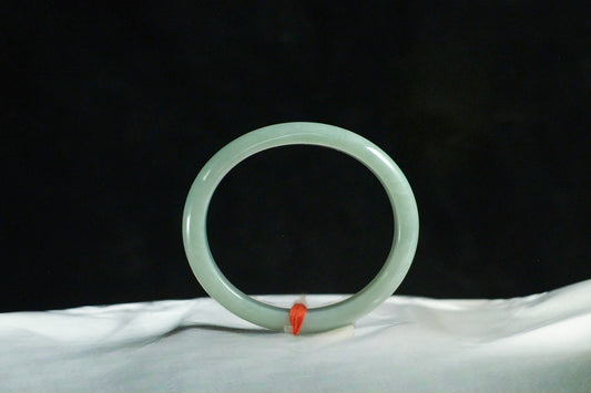 Icy Waxy Apple Green Jade Bangle