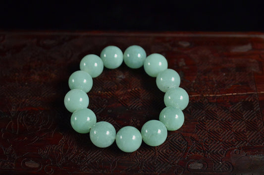 Waxy Type Apple Green Bracelet