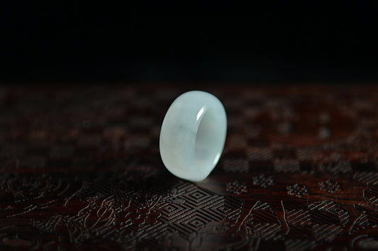 Icy Blue Pattern Jade Thumb Ring