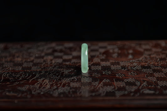 Bright Green Pattern Jade Ring