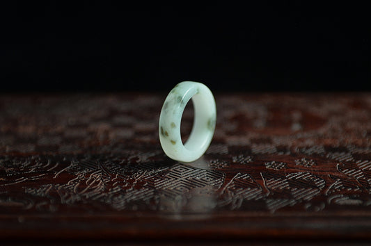 White Olive Green Pattern Ring
