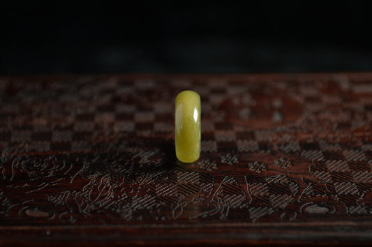 Icy Yellow Jade Ring