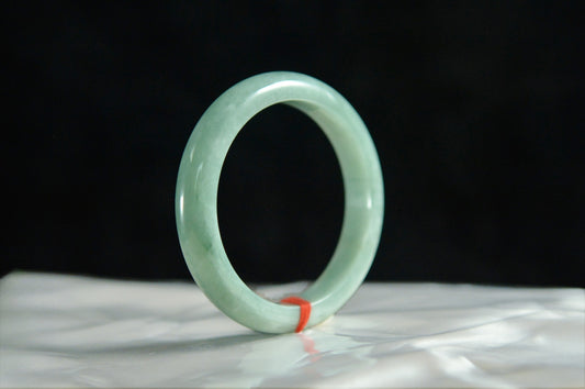 Icy Waxy Lake Green Jade Bangle