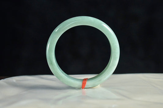 Icy Waxy Lake Green Jade Bangle