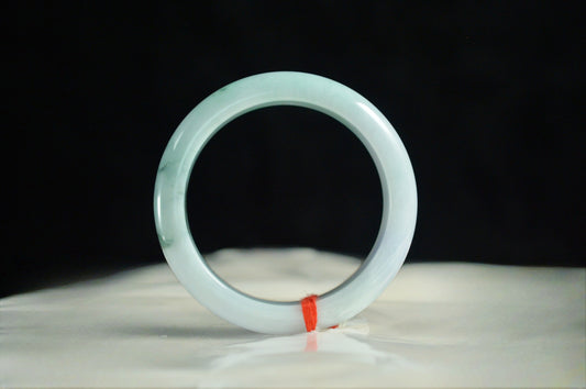 Milky Base Floating Flower Jade Bangle