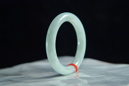 Waxy Type Clear Base Jade Bangle